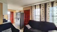 Lounges - 15 square meters of property in Vanderbijlpark