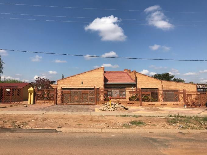 6 Bedroom House for Sale For Sale in Mabopane - MR629793