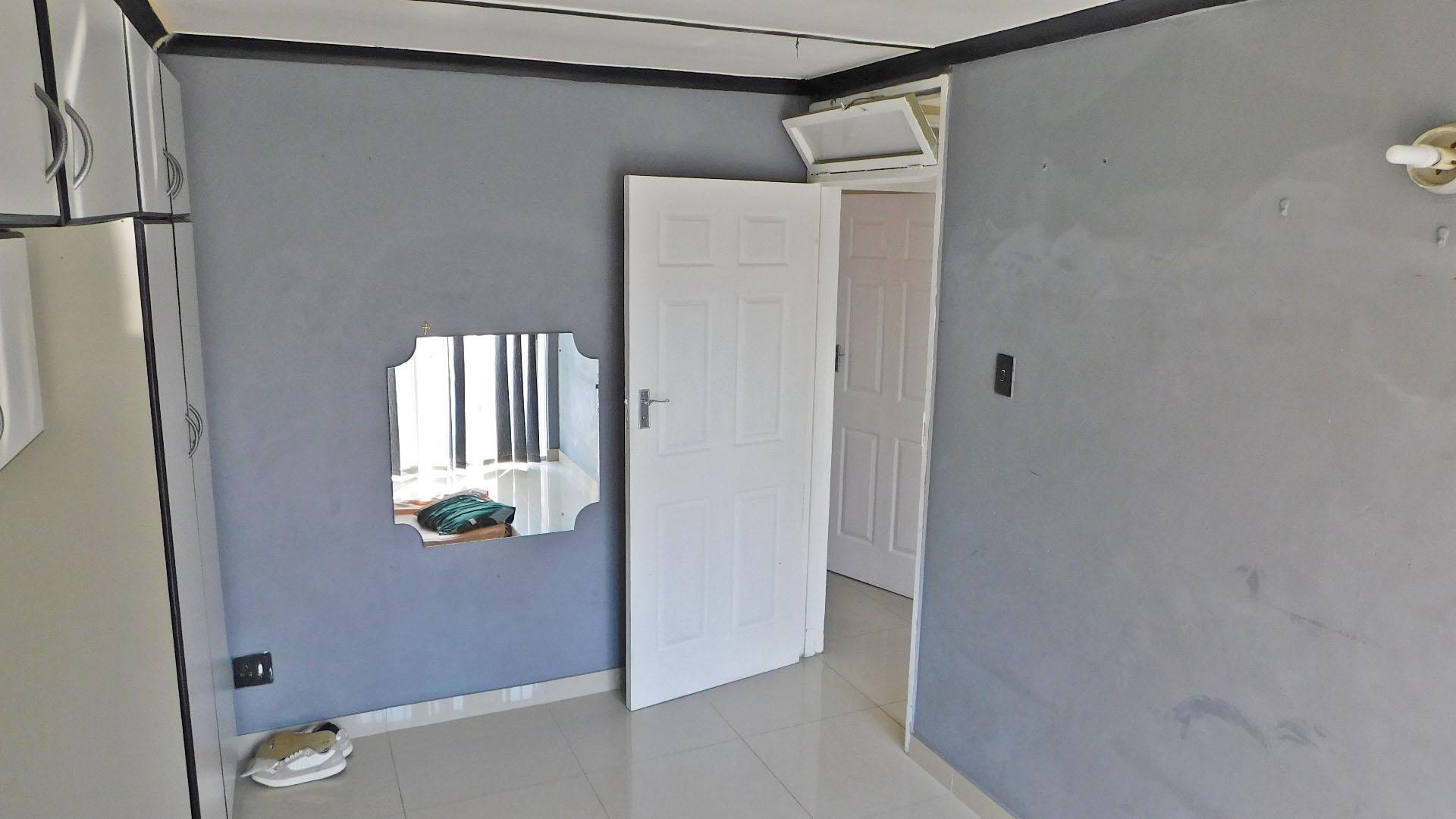 Bed Room 1 - 13 square meters of property in Rydalvale