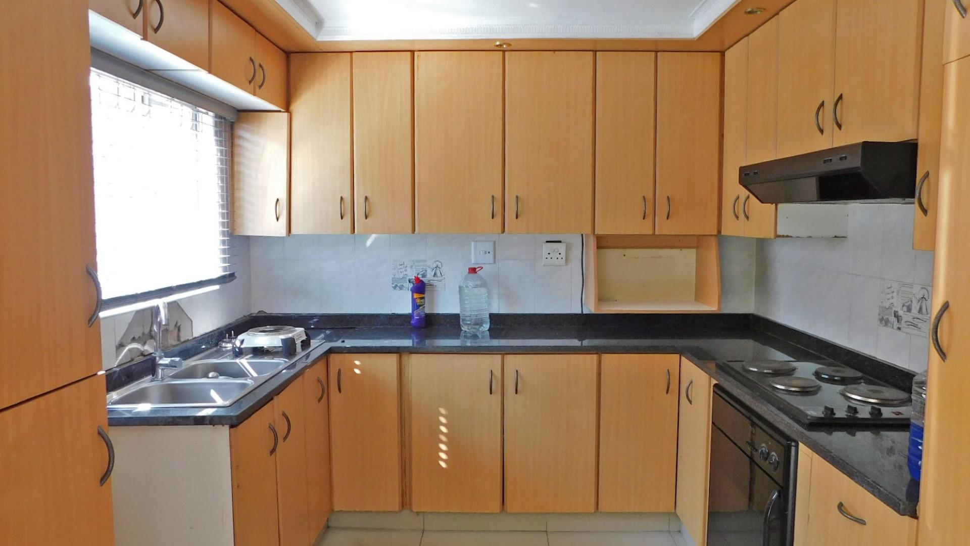 Kitchen - 10 square meters of property in Rydalvale