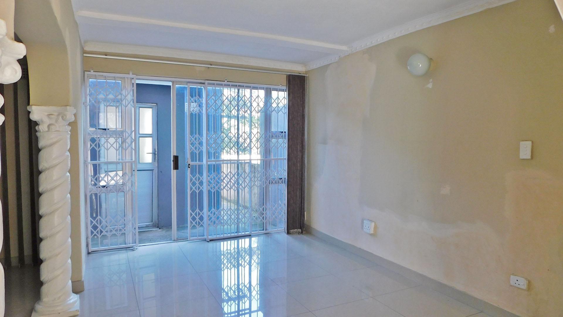 Dining Room - 13 square meters of property in Rydalvale