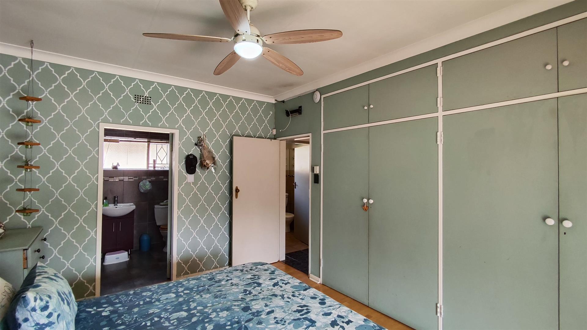 Main Bedroom - 46 square meters of property in Boksburg