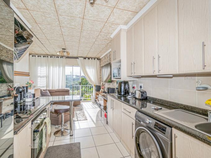 2 Bedroom Apartment for Sale For Sale in Amanzimtoti  - MR629924