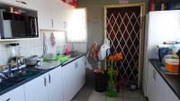 Kitchen - 11 square meters of property in Shallcross 