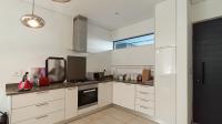 Kitchen - 14 square meters of property in Dainfern