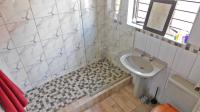 Main Bathroom - 6 square meters of property in Wentworth 