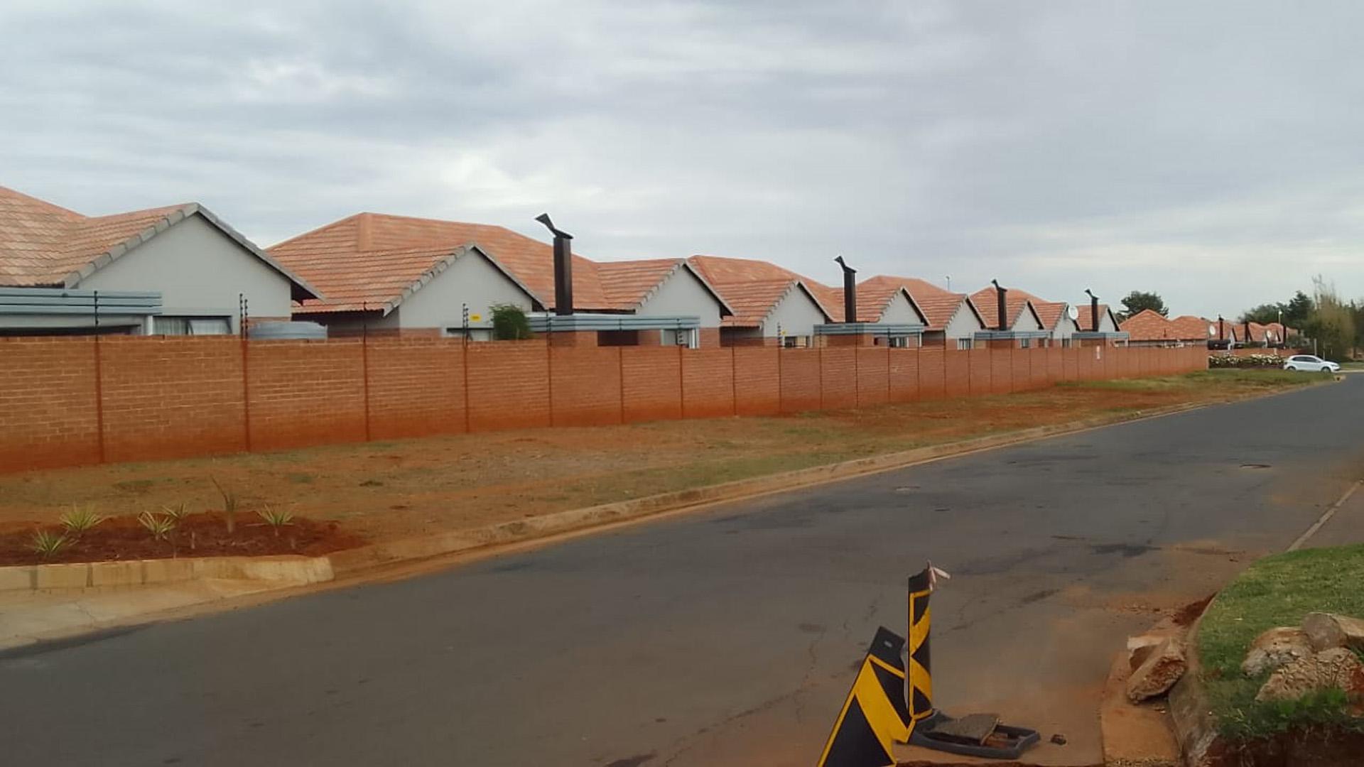 Front View of property in Langenhoven Park