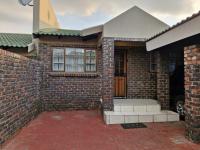 2 Bedroom 2 Bathroom Flat/Apartment for Sale for sale in Geelhoutpark