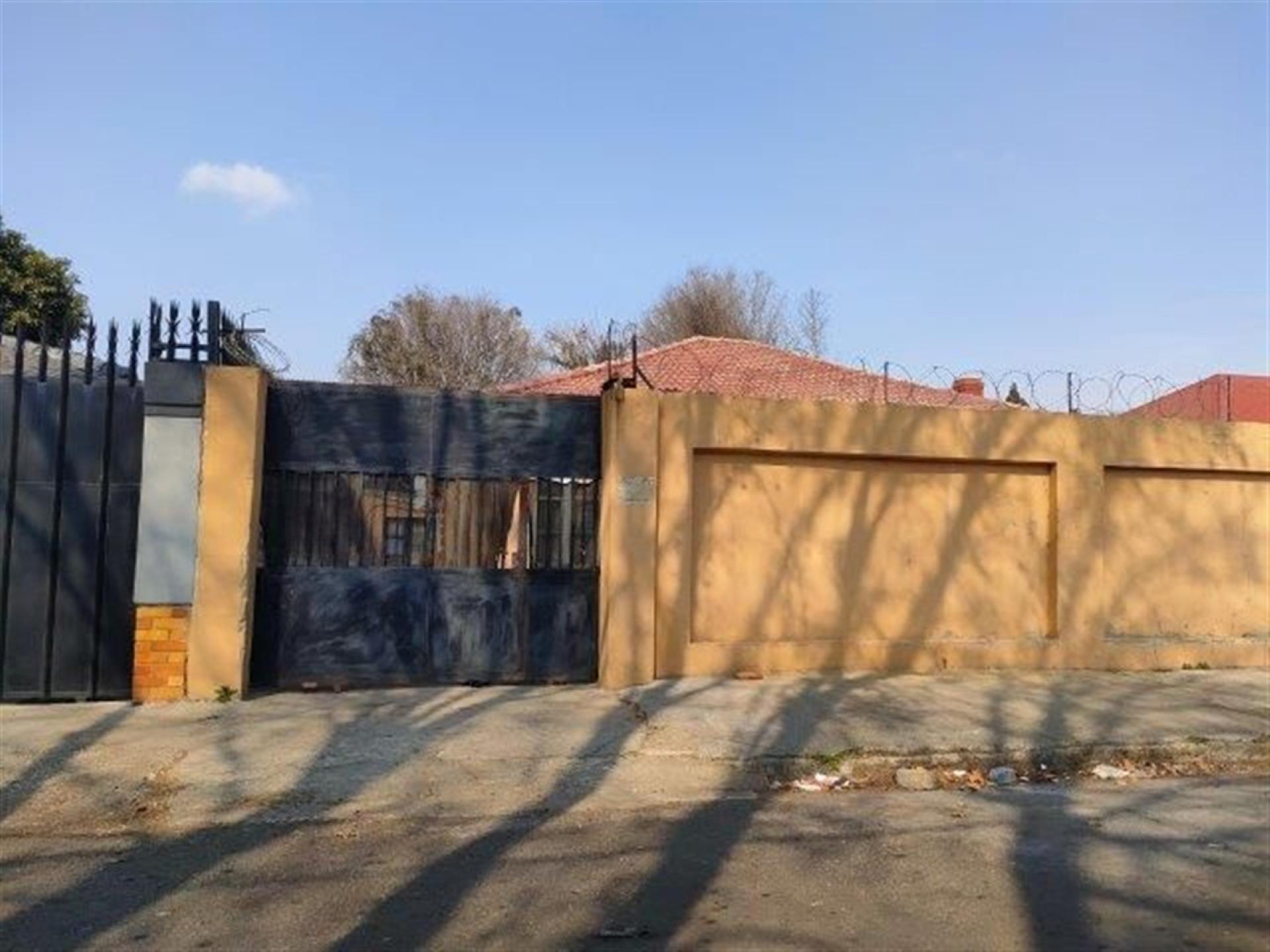 Front View of property in Malvern