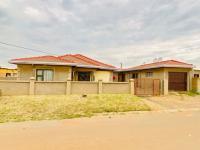 2 Bedroom 2 Bathroom House for Sale for sale in Chief A Lithuli Park