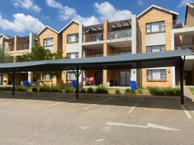 2 Bedroom Apartment for Sale For Sale in Rooihuiskraal North - MR630130