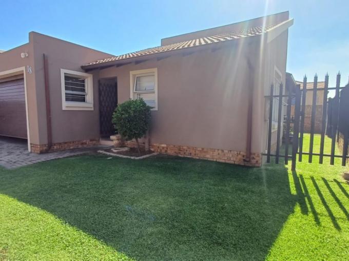 3 Bedroom Simplex for Sale For Sale in Alberton - MR630234