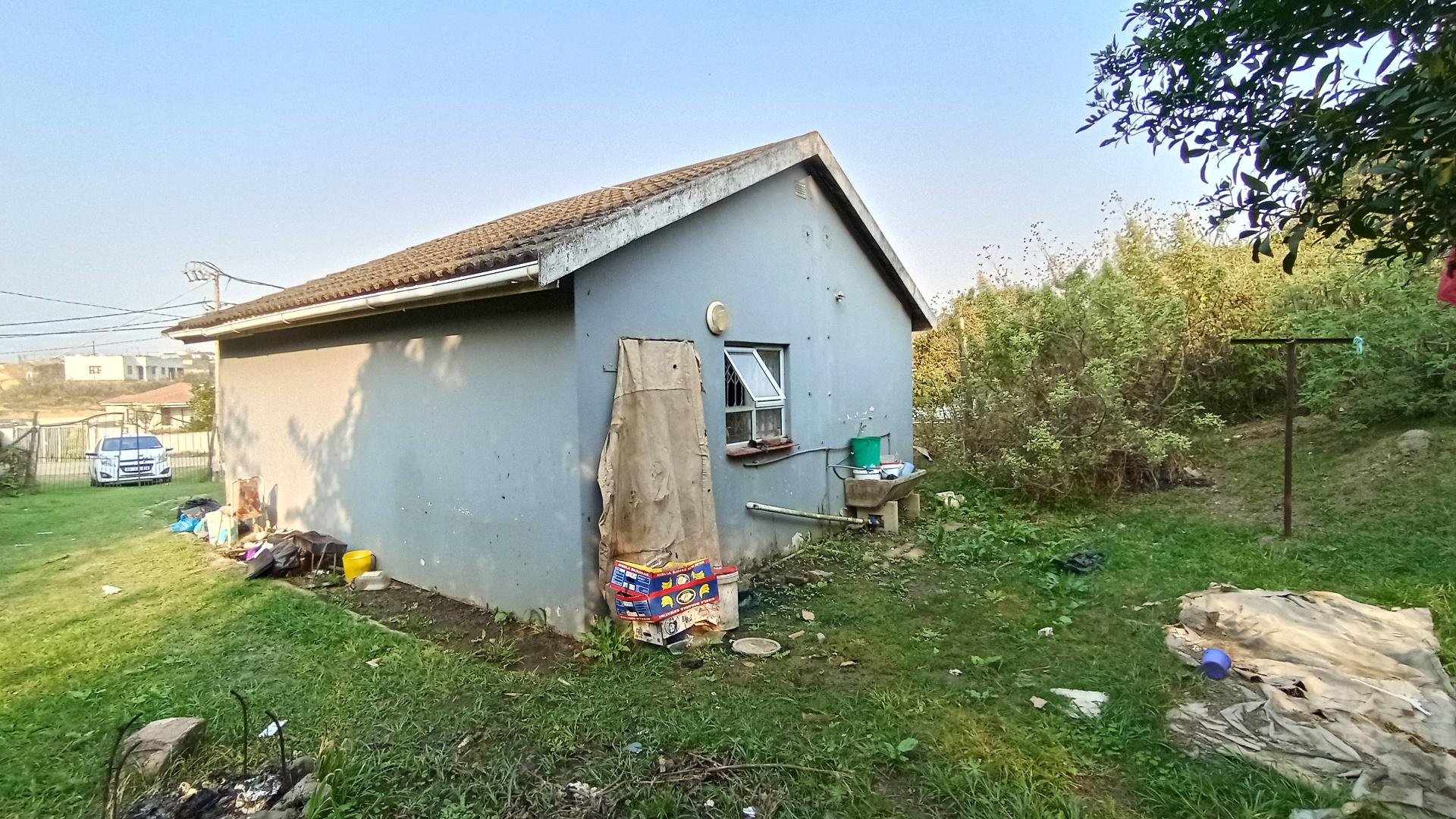 Backyard of property in Lovu