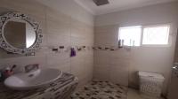 Bathroom 1 of property in Bellair - DBN