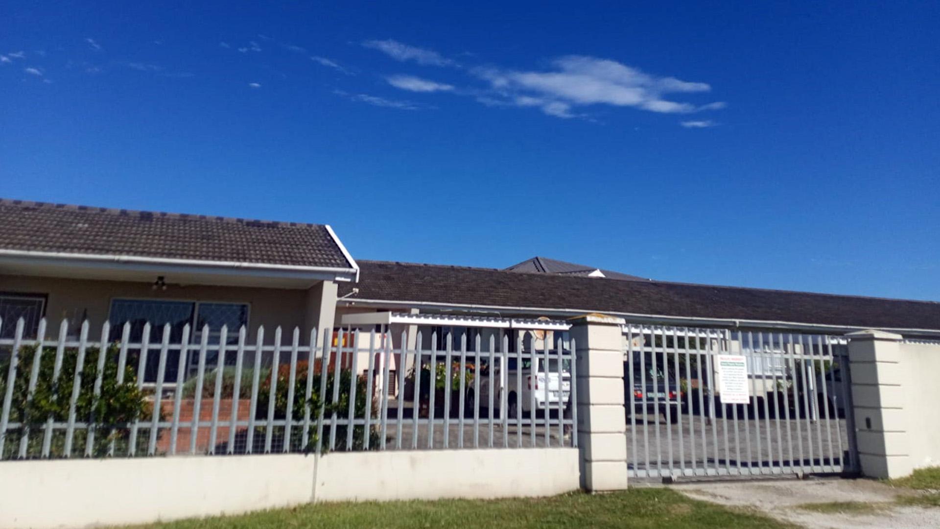 Front View of property in Westering