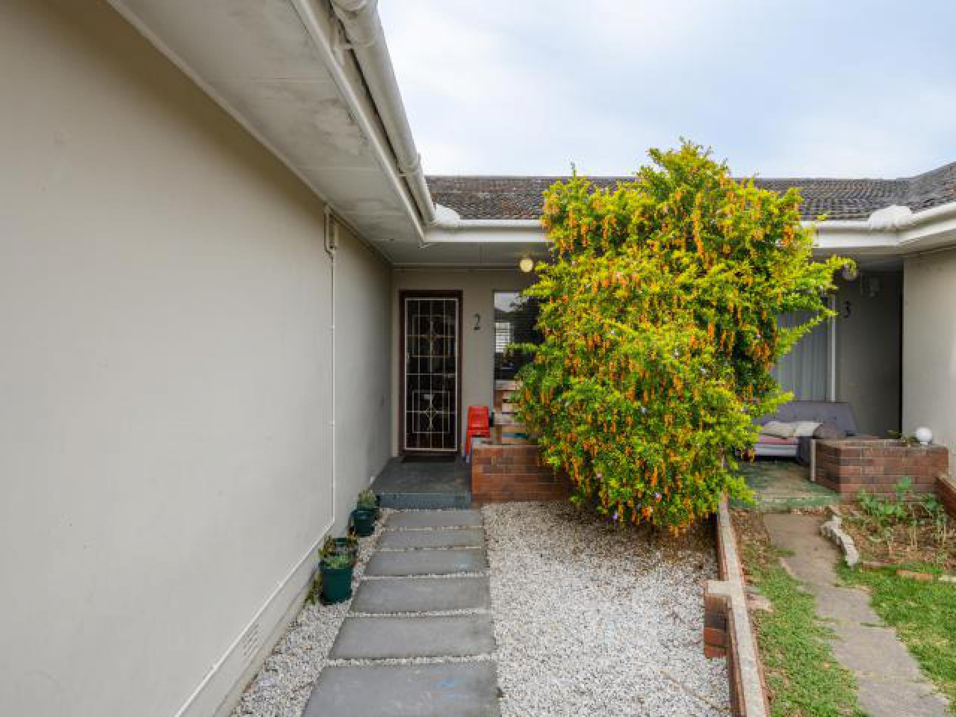 Front View of property in Westering