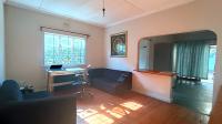 Lounges - 21 square meters of property in Brooklyn - Ct