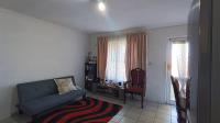 Lounges - 14 square meters of property in West Riding - CPT