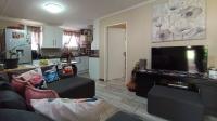 Lounges - 36 square meters of property in Weltevreden Park