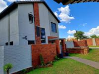 3 Bedroom 2 Bathroom Duplex for Sale for sale in Amberfield