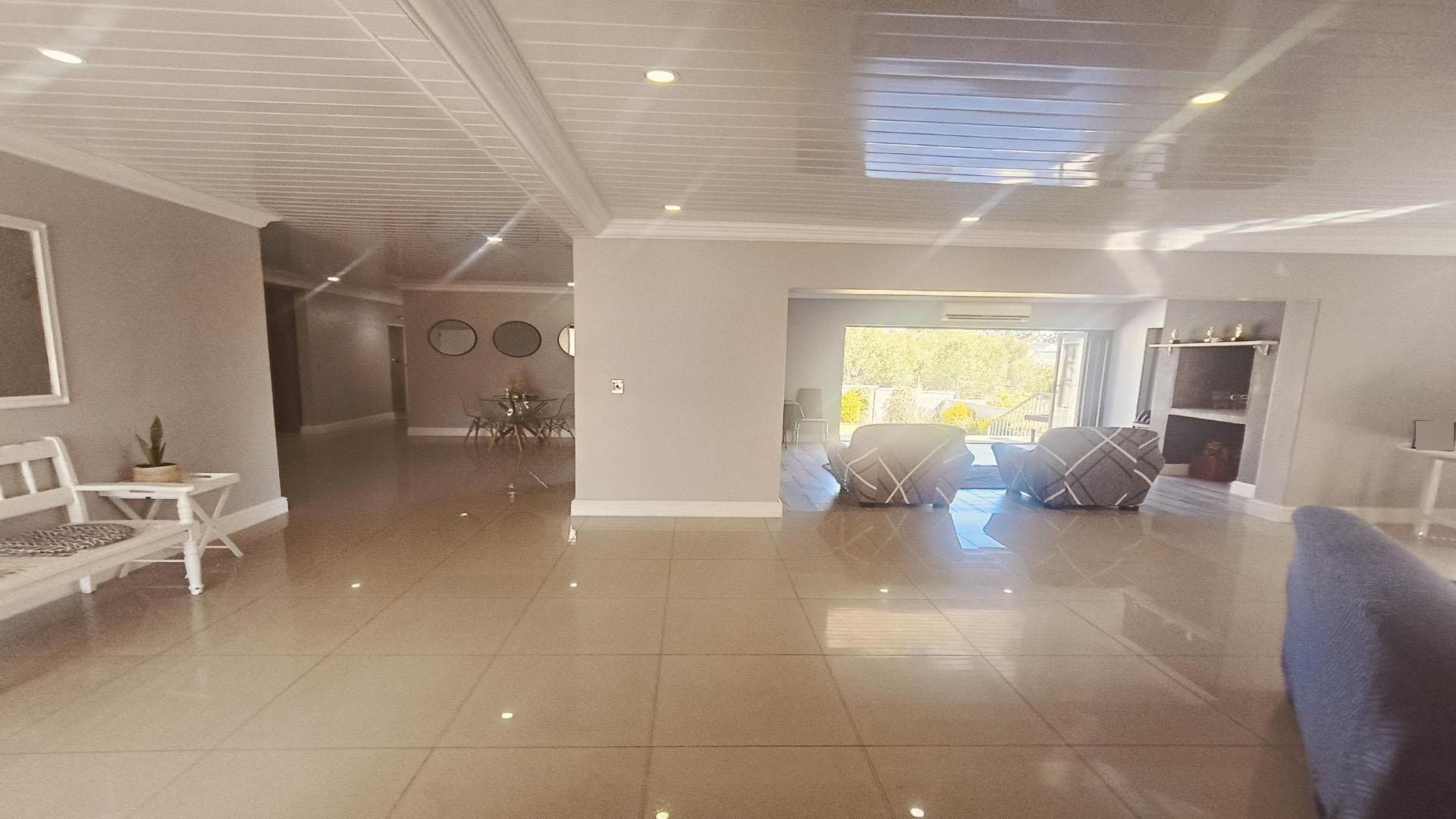 Lounges of property in Wellington