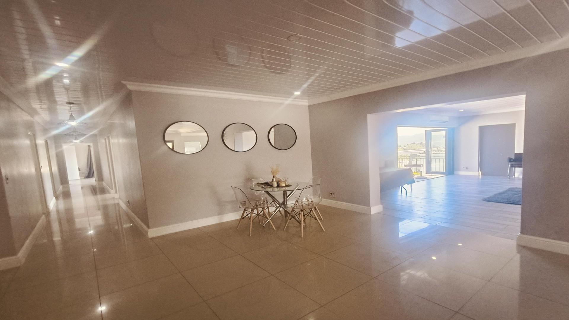 Dining Room of property in Wellington