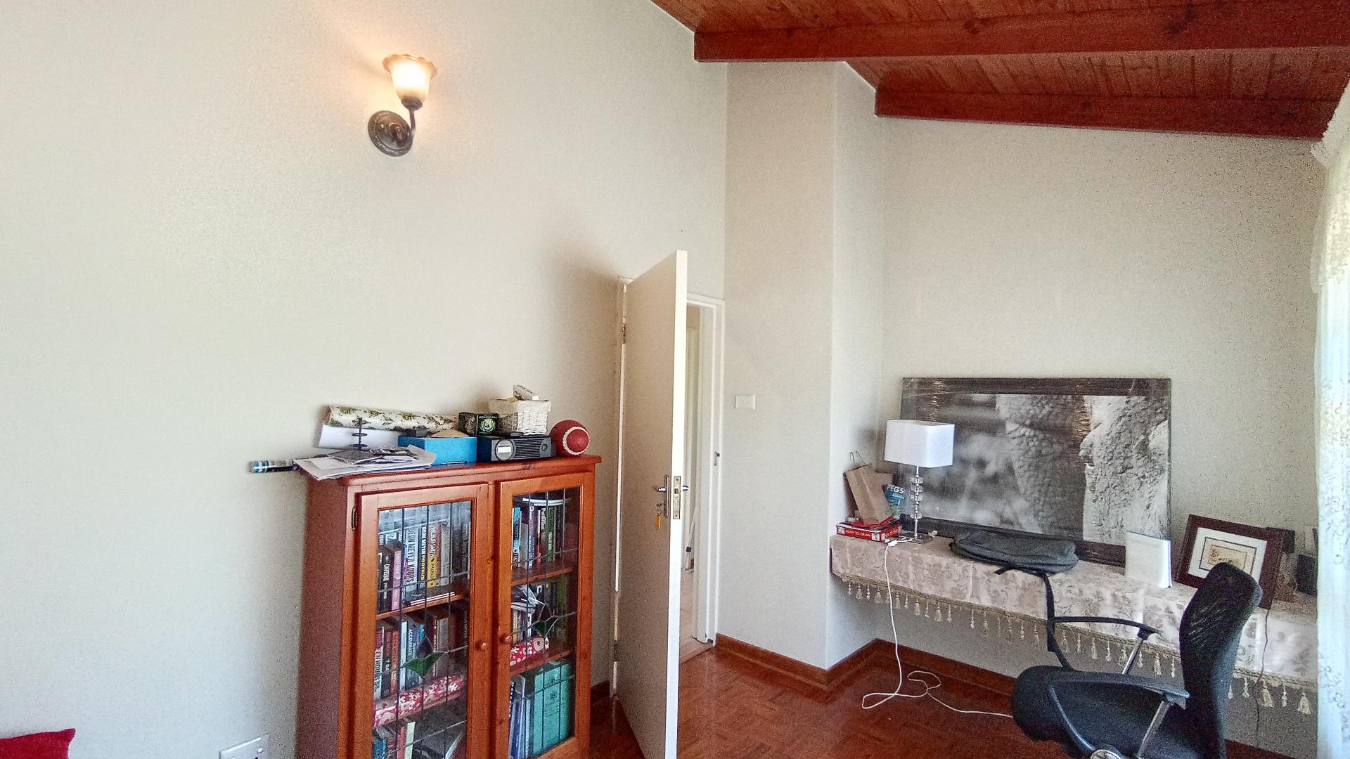 Bed Room 3 - 11 square meters of property in Albinia