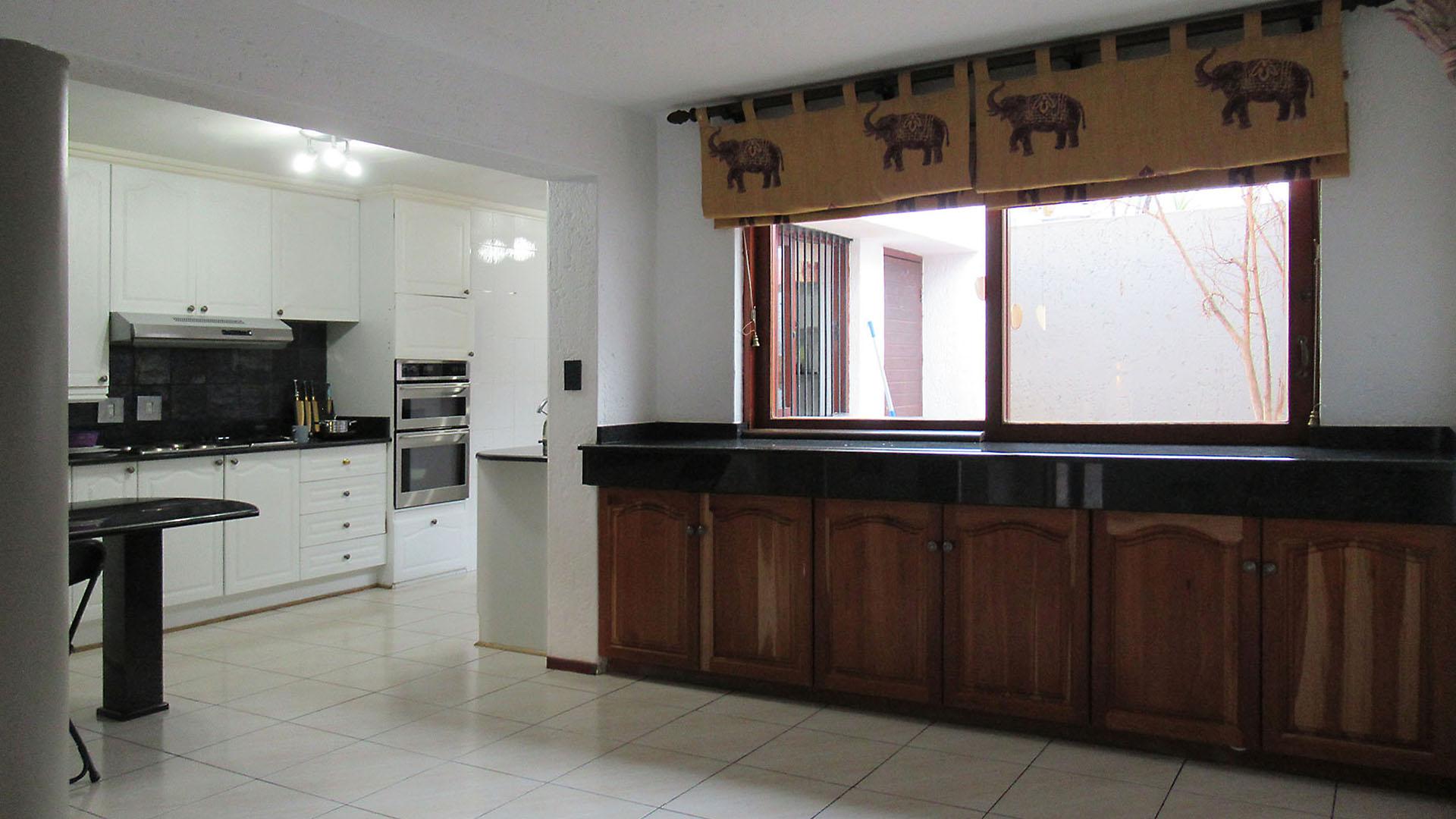 Spaces - 20 square meters of property in Bassonia