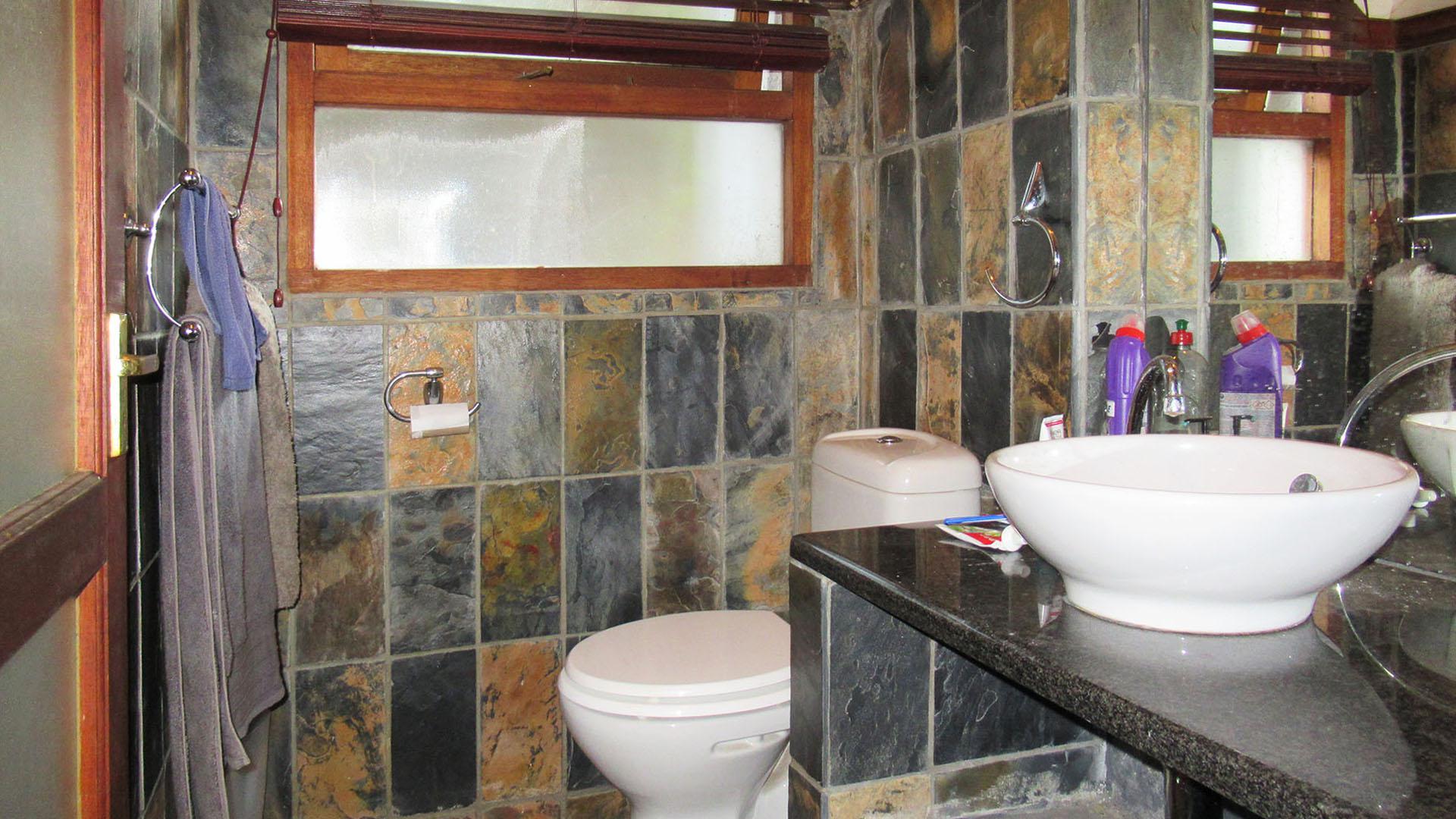 Flatlet - 42 square meters of property in Bassonia