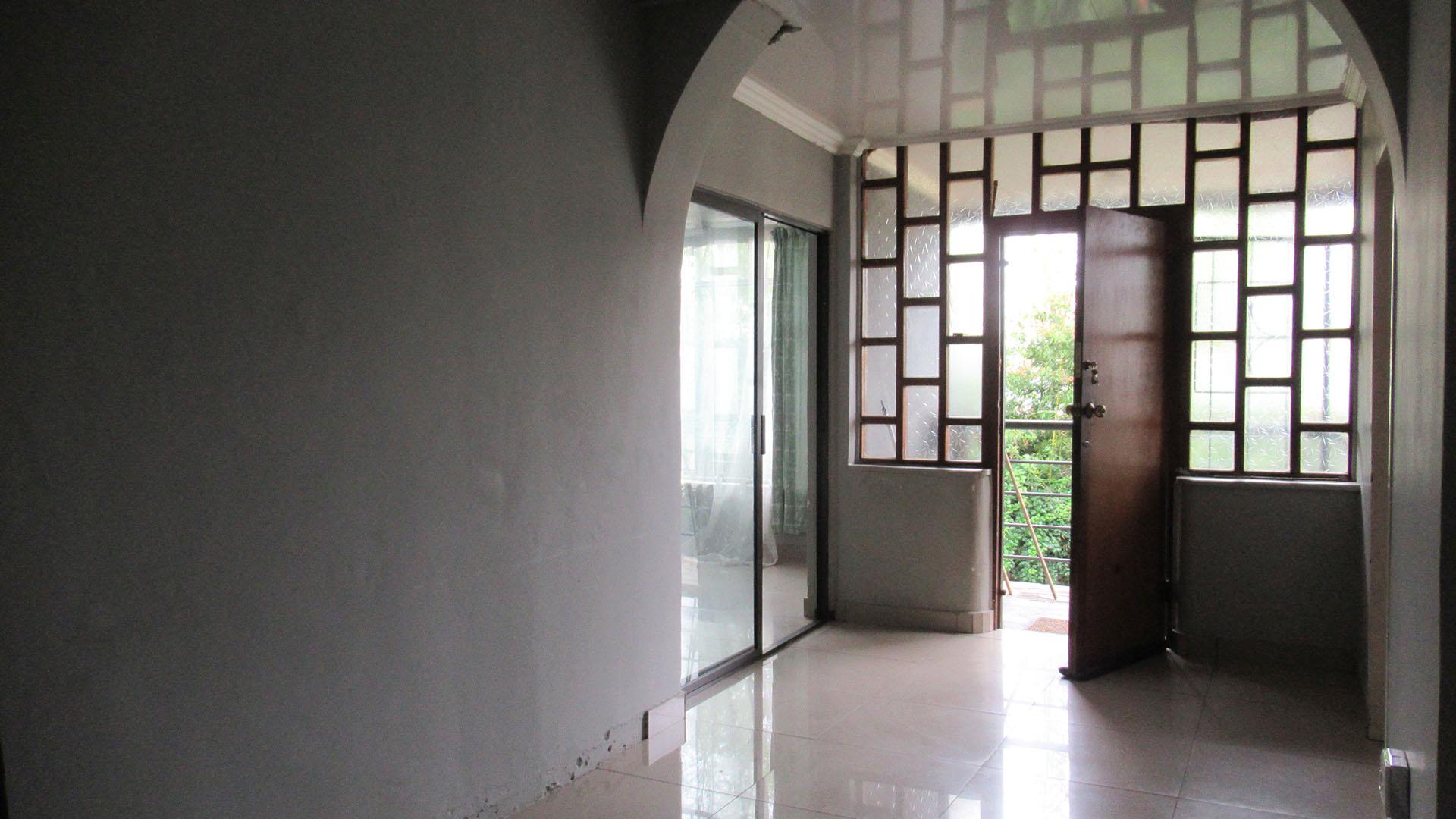 Spaces - 6 square meters of property in Kensington - JHB