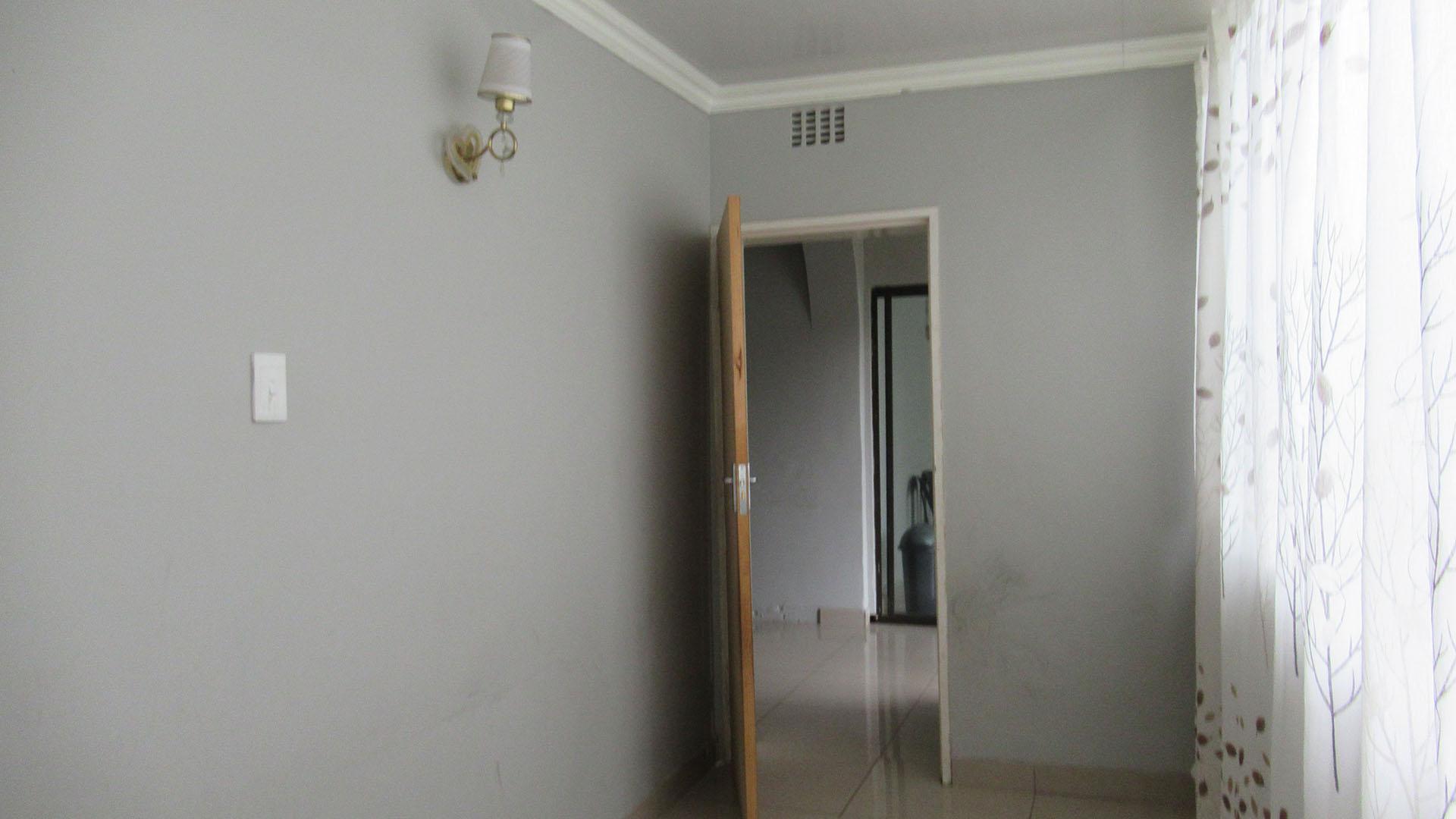 Spaces - 6 square meters of property in Kensington - JHB