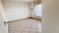 Bed Room 1 - 11 square meters of property in Dawn Park