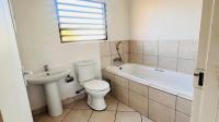Bathroom 1 - 5 square meters of property in Dawn Park