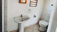 Bathroom 2 of property in Dawn Park