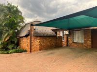 3 Bedroom 2 Bathroom Simplex for Sale for sale in Safarituine