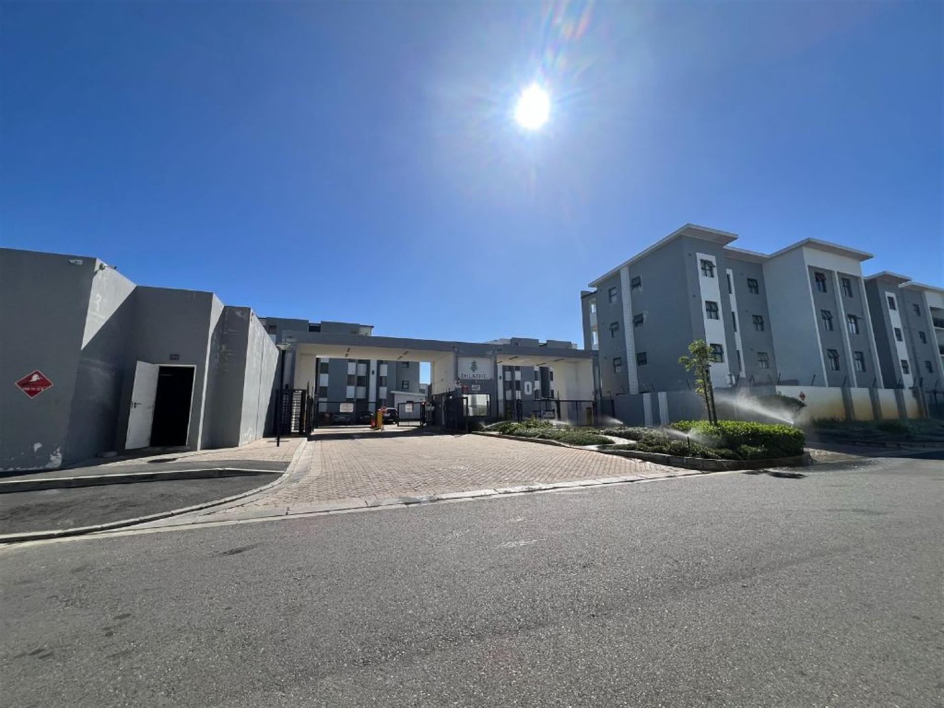 Front View of property in Parklands