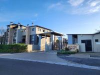 Front View of property in Burgundy Estate
