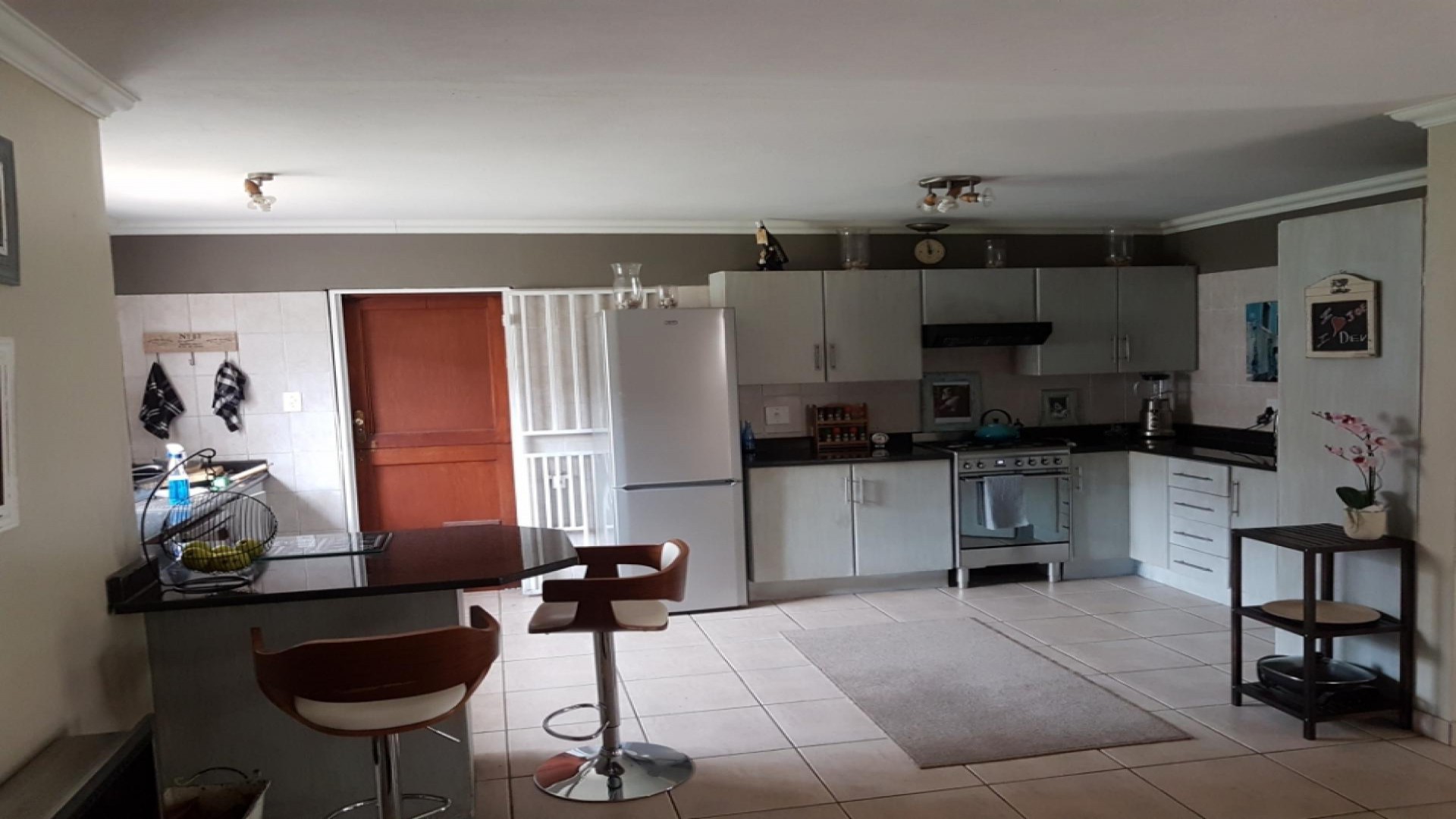 Kitchen of property in Equestria