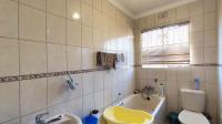 Bathroom 1 - 5 square meters of property in Dawn Park