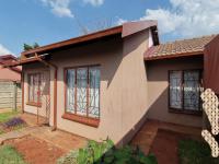Front View of property in Geelhoutpark