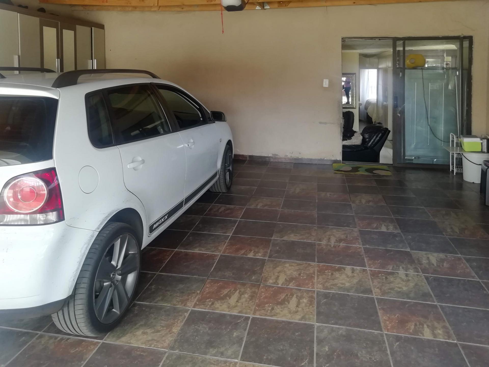 Spaces - 8 square meters of property in Duvha Park
