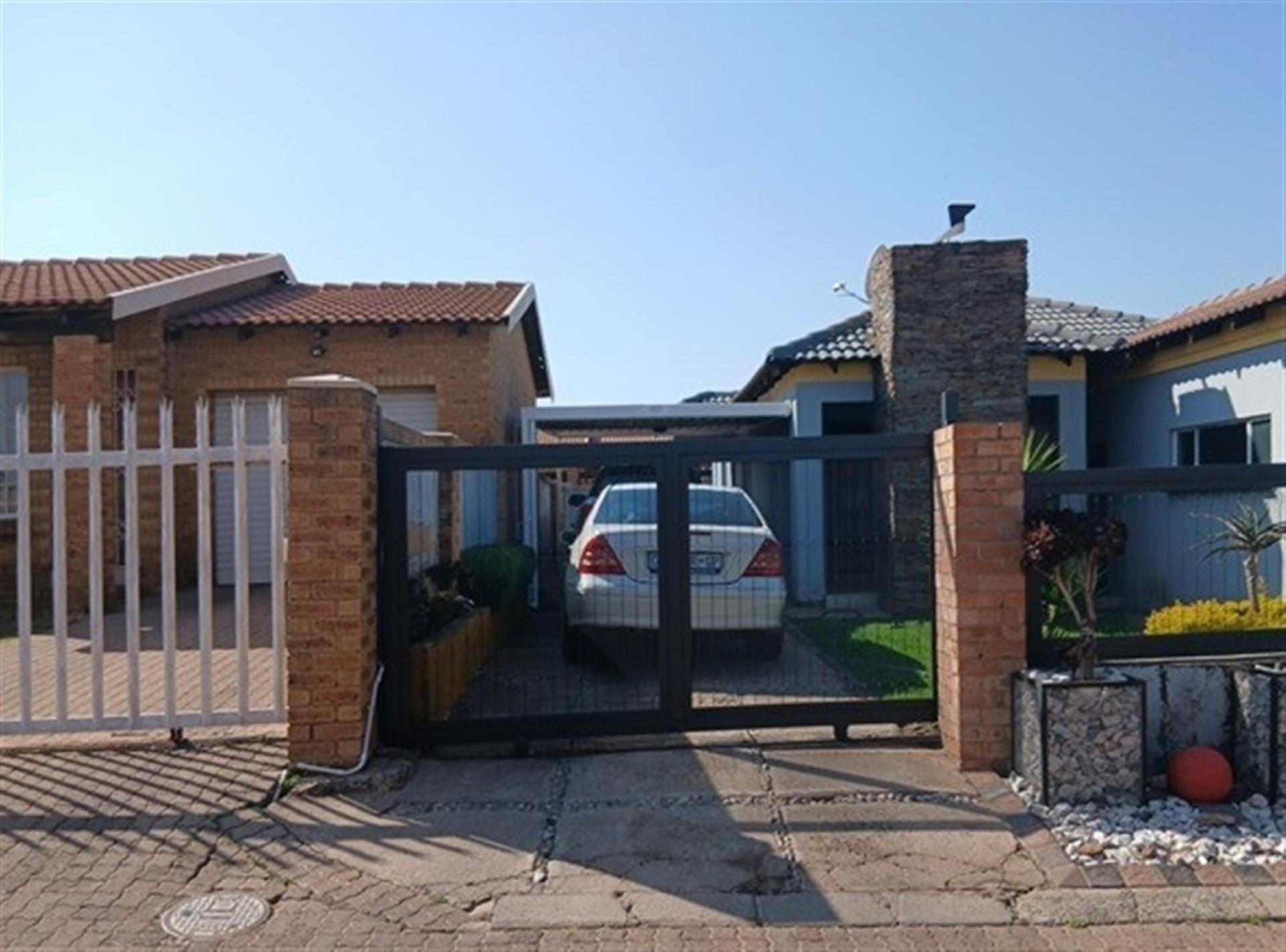 Front View of property in Ogies