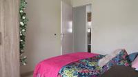 Bed Room 1 - 10 square meters of property in Alveda