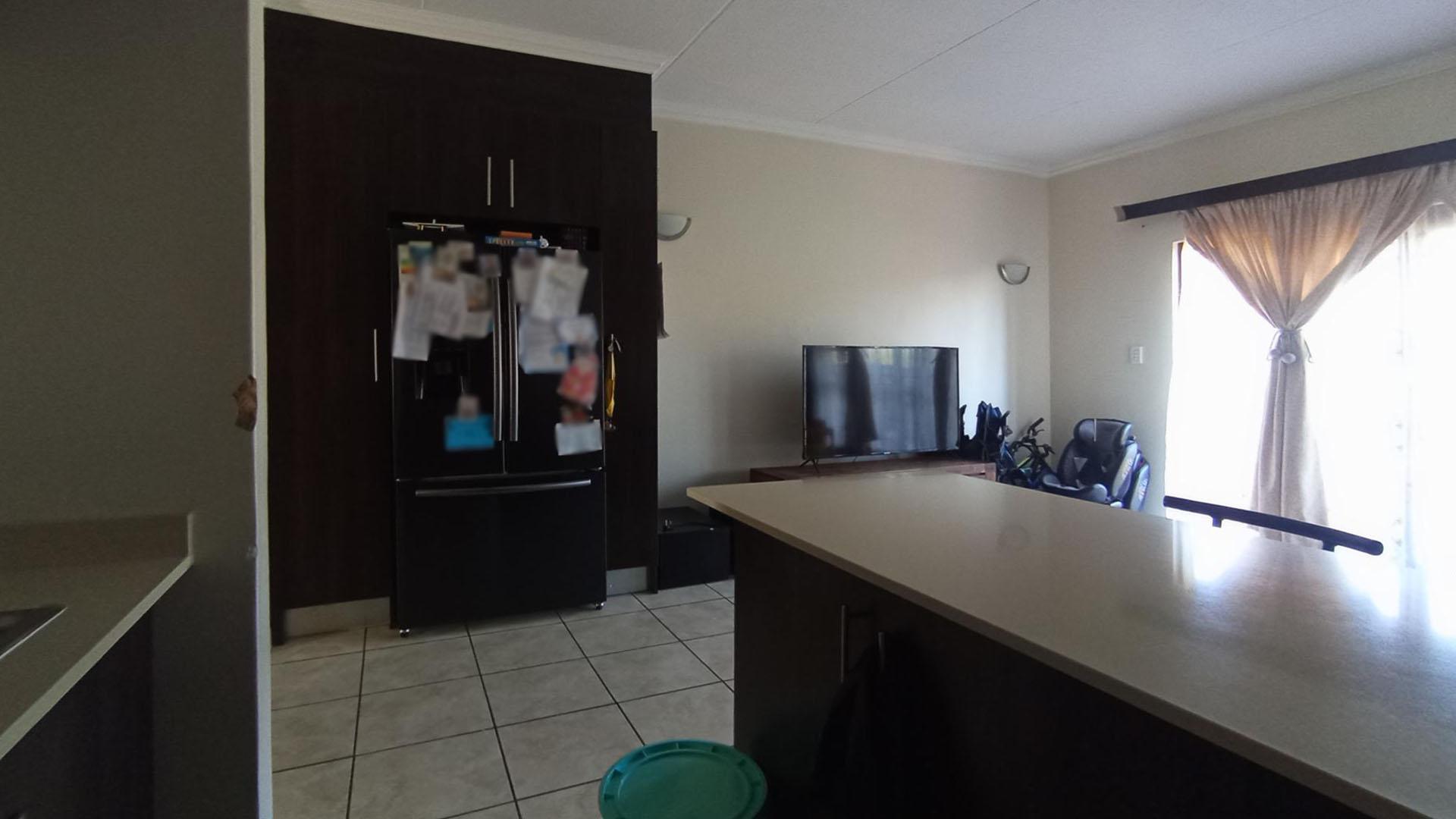 Kitchen - 14 square meters of property in Pretorius Park