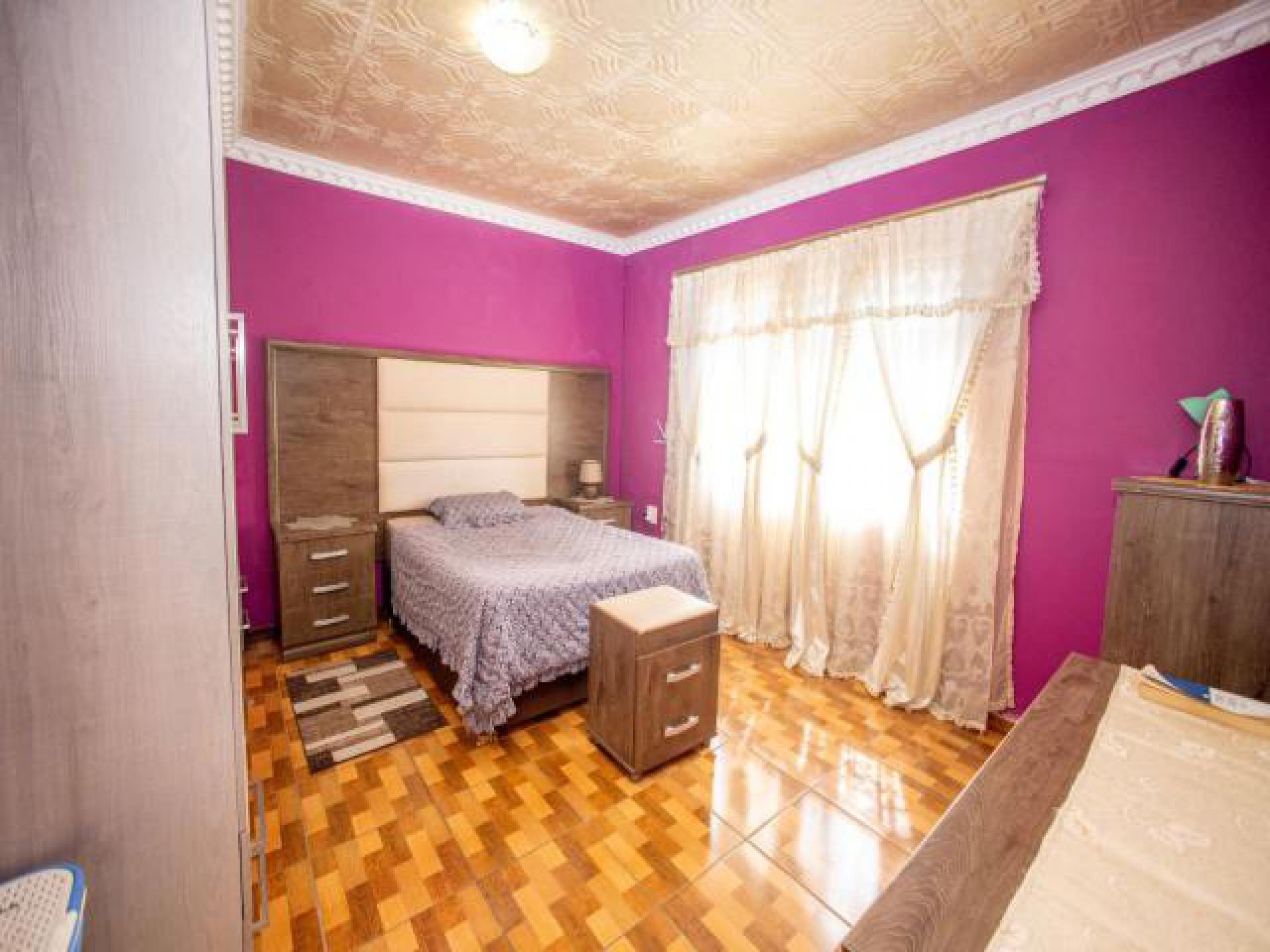 Bed Room 1 of property in Stoney Drift