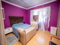Bed Room 1 of property in Stoney Drift