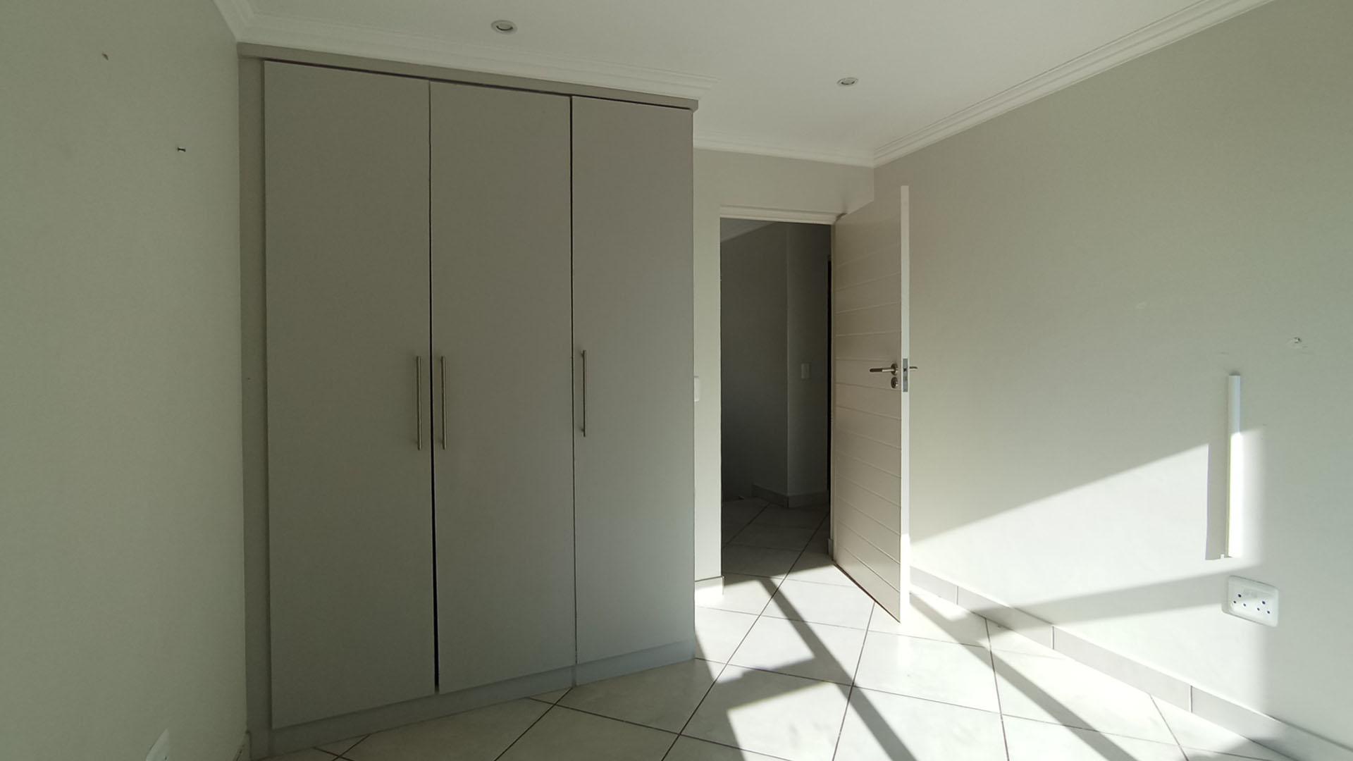 Bed Room 3 - 12 square meters of property in Rua Vista