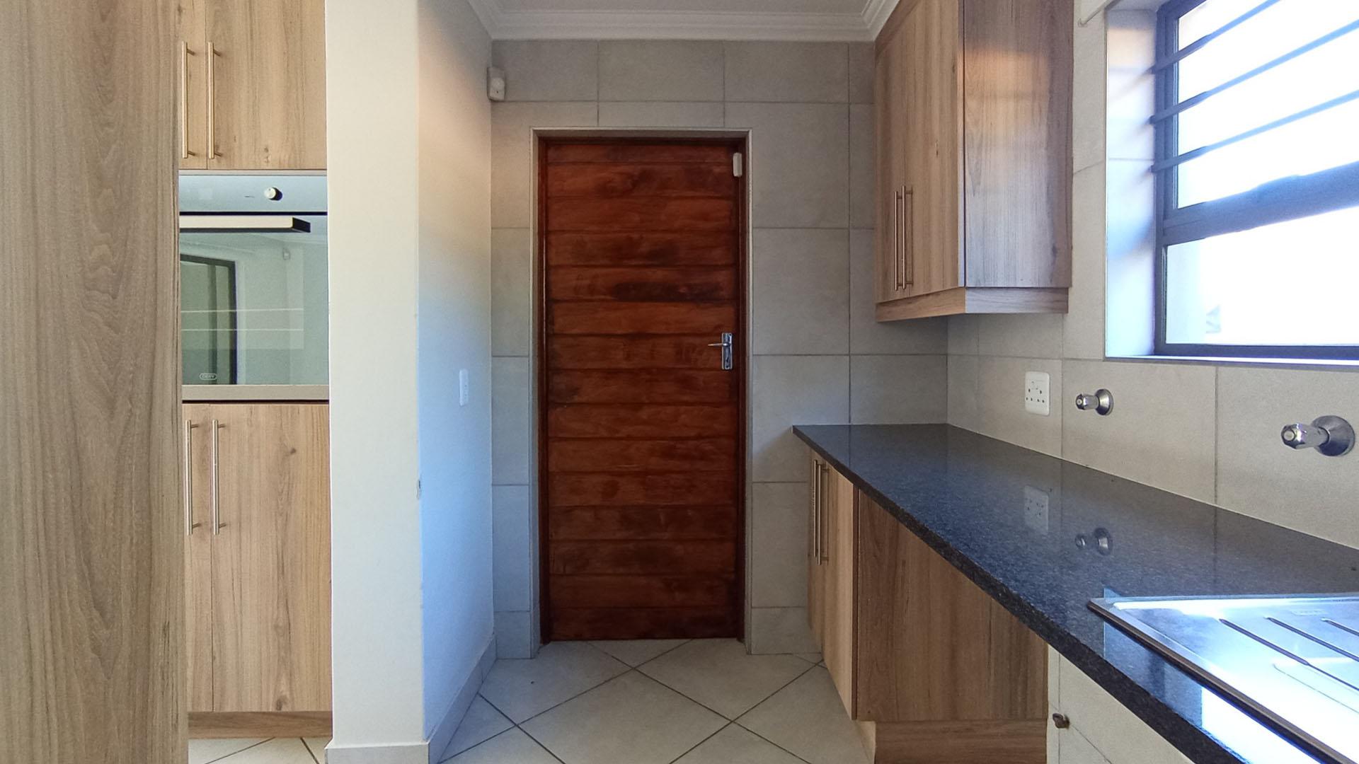 Scullery - 6 square meters of property in Rua Vista