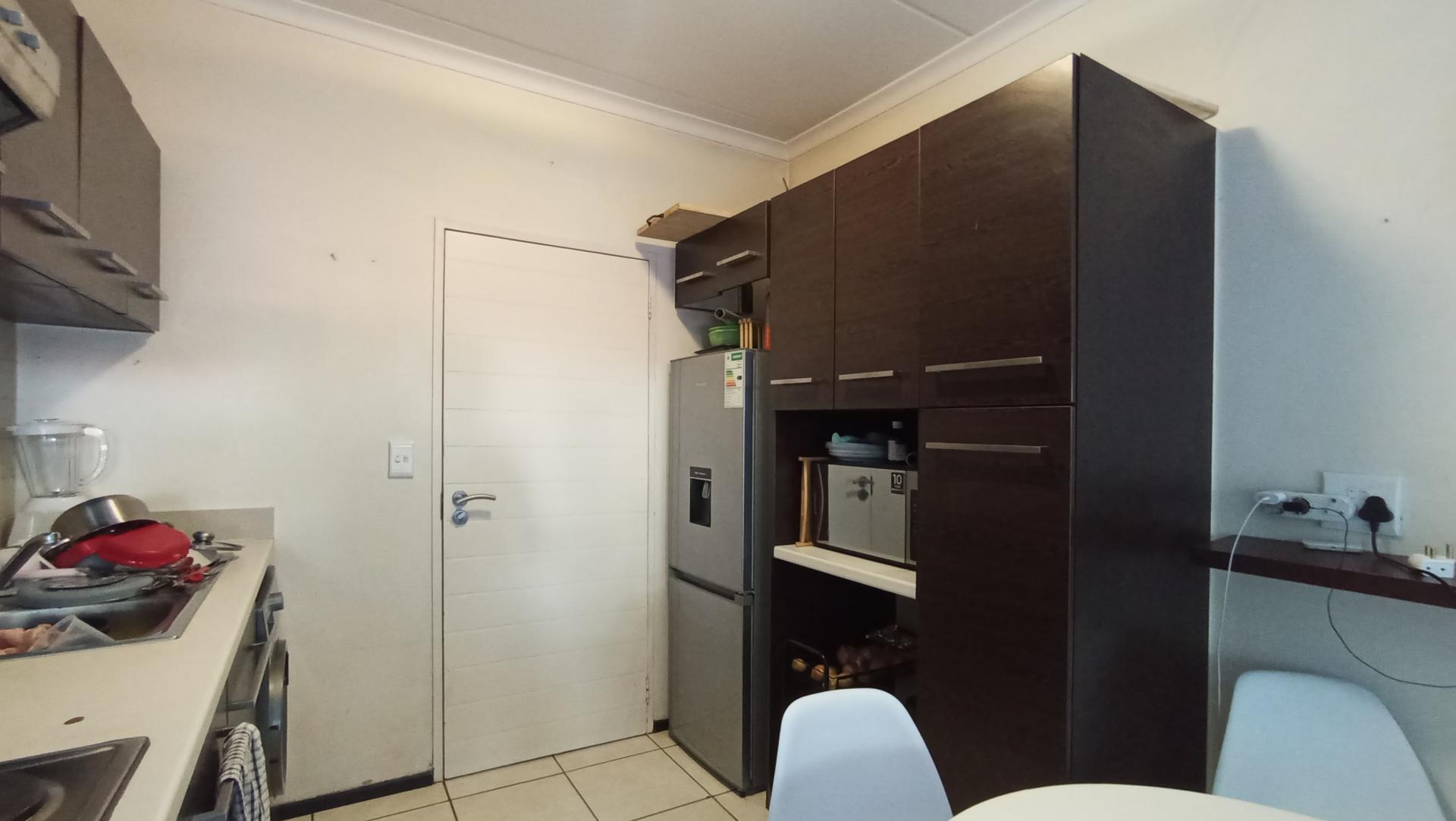 Kitchen - 6 square meters of property in Noordhang