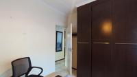 Bed Room 1 - 10 square meters of property in Noordhang
